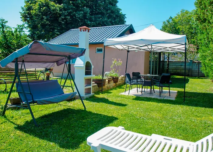 Gæstehus Summer House Christie Krapets (Dobrich)